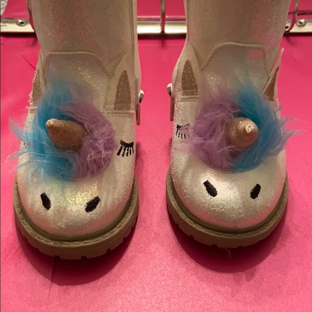 Toddler boots - Picture 2 of 2